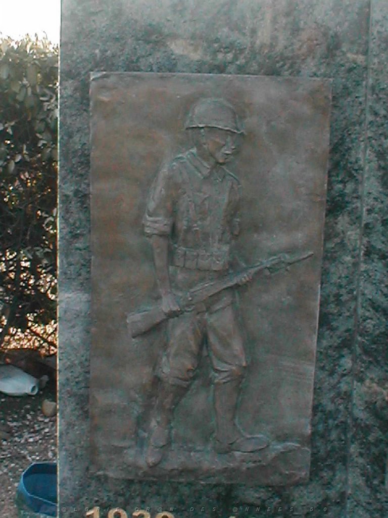 MEMORIAL EN L HONNEUR DES HARKIS A PERPIGNAN INAUGURE EN MAI 2011   (3).jpg